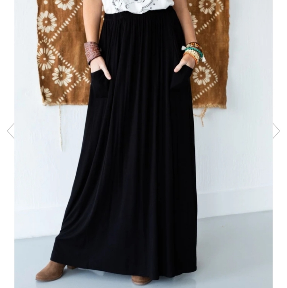 NWT 3BN Pocketed Maxi Skirt